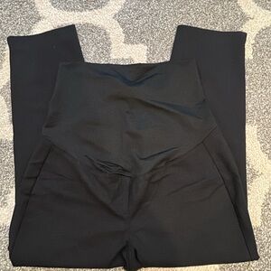 LOFT Maternity Capri Size 8 Petite
